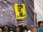 HAMIT GEYLANI - Yüzünü kapattı Öcalan posteriyle tur attı