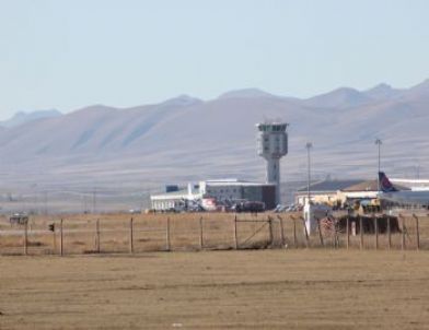 Ermenistan Uçağı Bir Saat Sonra Havalanacak