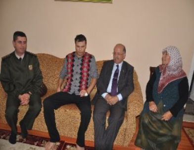 Yaralı Astsubay Üstçavuş Mercan Baba Ocağında