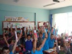 FATIH BAYSAL - Enez’de Öğrencilere Diş Fırçası ve Macunu Dağıtıldı