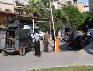 İskenderun Polisinden Şafak Operasyonu: 30 Gözaltı