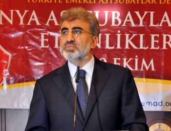 Bakan Yıldız: Astsubay babamın parasıyla okudum