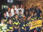 SELÇUK ŞAHİN - Fenerbahçe'yi Bursa'da, Nilüfer Futbol Okulu’nun Minik Sporcuları Karşıladı