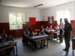 Güce’de Derse Kaymakam Girdi