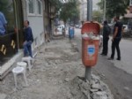 KANALİZASYON ÇALIŞMASI - Kurtuluş Caddesi'nde Kaldırım Düzenlemeleri Başladı