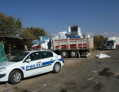 Çay’da 25 Bin Paket Kaçak Sigara Ele Geçirildi