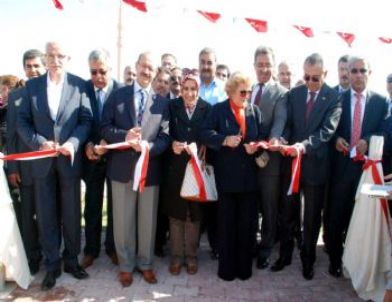 Altınekin’de Karatay Park Açıldı