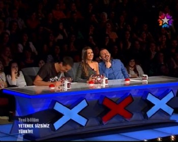 Atalay Demirci, Stand Up gösterisi ile tüm salonu kahkahalara boğdu