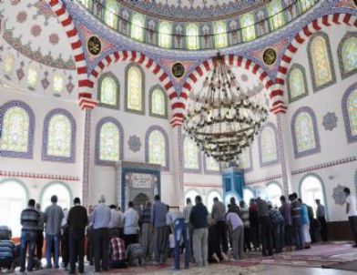 Arızlar Camisi Dualarla İbadete Açıldı