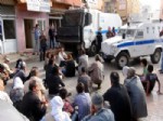 NUSAYBİN BELEDİYE - Nusaybin Polisi Yürüyüşe İzin Vermedi