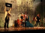 KUTLAY - Gaziantep Şehir Tiyatrosu, Yeni Sezonu 'meraki' İle Açtı