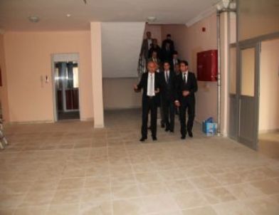 Vali İpek, Huzurevinde İncelemelerde Bulundu