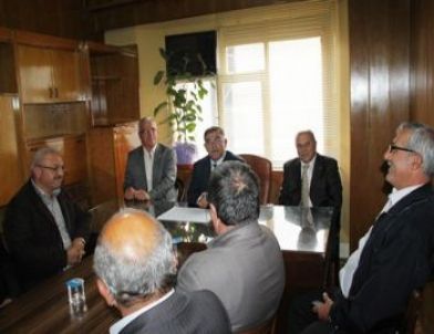 Vali Yılmaz Muhtar Derneklerini Ziyaret Etti