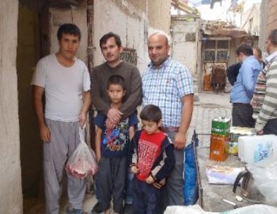 KASİAD ve KAREGDER 105 Afgan Aileye Kurban Eti Dağıttı