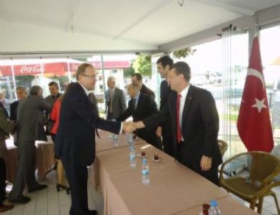 Kurban Bayramı Nedeniyle Bayramlaşma Parkta Yapıldı