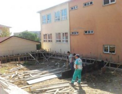 Belediyeden Okul Bahçesinde Çevre Düzenlemesi