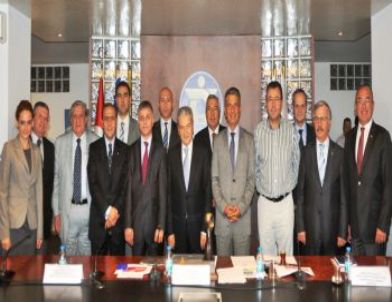 Kuşadası Ticaret Odası Başkanı Serdar Akdoğan Kruvaziyer Turizmi Zirvesine Katıldı