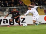 4 EYLÜL STADı - Sivasspor sahasında konuk ettiği Akhisar Belediyespor’a 2-1 mağlup oldu