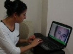 BAYRAM HEDİYESİ - Suriye'de Rehin Kameramanın Fotoğrafı Eşinin Umudunu Artırdı