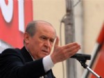 MHP lideri Devlet Bahçeli prompterın azizliğine uğradı