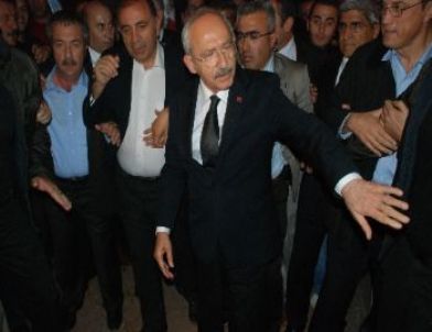 Kılıçdaroğlu, Kocaeli'nde Cumhuriyet Yürüyüşü'ne Katıldı