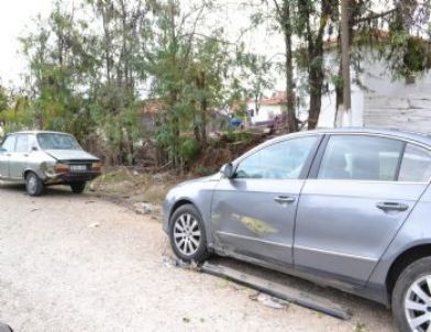 Önce Taksi Kaçırdı, Sonra İntihar Etti