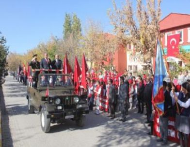 Ağrı'da 29 Ekim Cumhuriyet Bayramı Kutlamaları