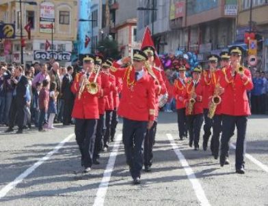 Rize’de 29 Ekim'e Horonlu Kutlama