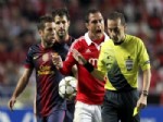 MUSTAFA EMRE EYISOY - Cüneyt Çakır Benfica-Barcelona Maçını Yönetti