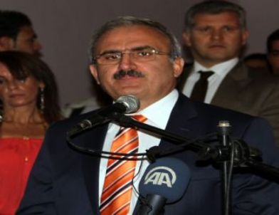 Van’da Çifte Fuar Açılışı