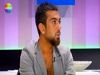 Hakan Akkaya, Çağla Şikel'den fena laf yedi...