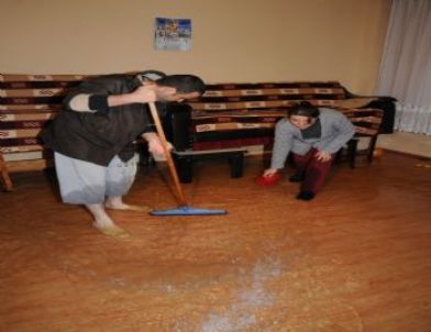 İstanbul’da Sağanak Yağışla Birlikte Su Baskınları Yaşandı…