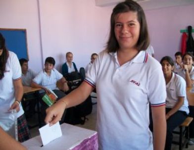 Ayvalık Anadolu Lisesi’nde Demokratik Seçim