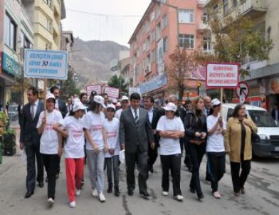 Gümüşhane’de Sağlıklı Yaşam Yürüyüşü Yapıldı