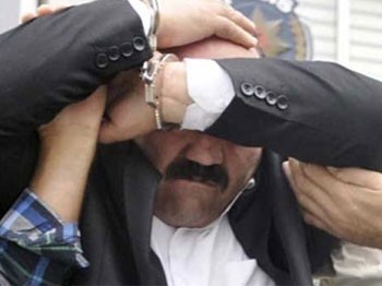 Sahte paralarla yakalanmamak için bakın ne yaptı