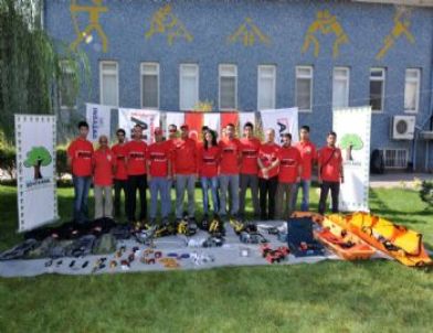 Şehitkamil’den Akut’a 35 Bin Tl Değerinde Malzeme Yardımı