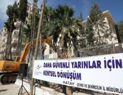 Kentsel Dönüşüm Projesi Kapsamında Askeri Lojman Yıkımı Gerçekleştirildi