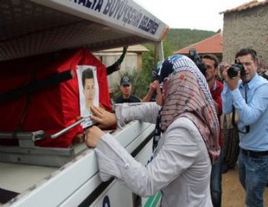 Şehit Babaya Son Dokunuş