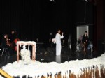 ADİLE NAŞİT - Barış Manço Kültür Merkezi Sezonu 'Mevlana ve Şems’in Aşkı' İle Açtı