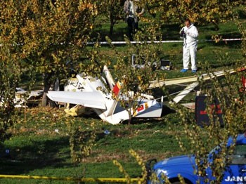 Uçakta bulunan pilot öldü, pilot adayı ağır yaralandı