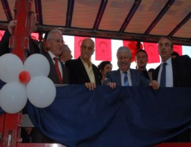 Burdur’da Ünlüler Geçidi