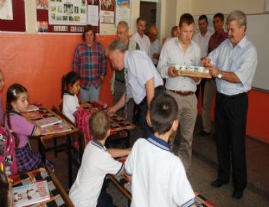 Çocuklara Her Gün Süt ve Badem, Fındık, İncir, Leblebi, Üzüm Dağıtılacak