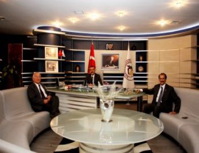 Düzce Eski Valileri Cengiz Bulut ve Halil Nimetoğlu Başkan Bayram’ı Ziyaret Etti