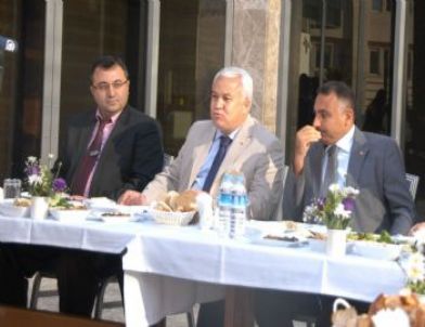 Hem Harçlık Alacaklar, Hem De Meslek Öğrenecekler