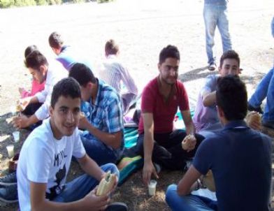 Sıla Öğrenci Yurdu Piknikte Buluştu