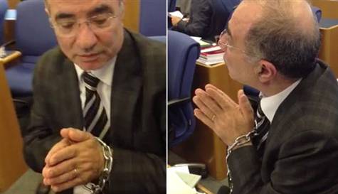 CHP'li vekil komisyonda boş durmuyor