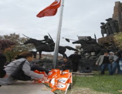 Atatürk Ölüm Yıldönümünde Uşak'ta Da Anıldı