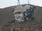 PORTRE - Erzincan'a 30 Yıl Önce Yapılan Dev Atatürk Portresi Görenleri Heyecanlandırıyor