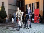 WILLEM ALEXANDER - Hollanda Prensinin İstiklal Caddesi'nde Bisiklet Keyfi