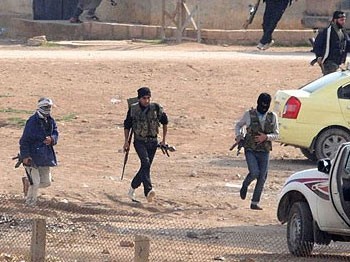 Mermiler PTT Müdürlüğü'ne isabet etti